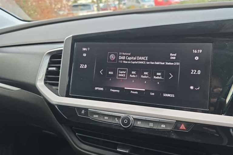 2022 Vauxhall Grandland 1.2 Turbo Elite 5dr HATCHBACK PETROL Manual