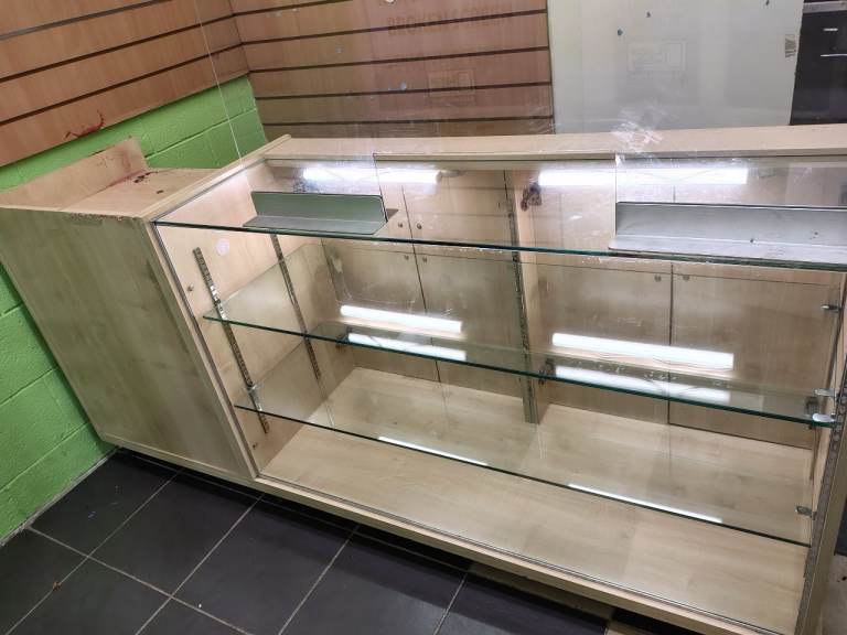 Shop counter 