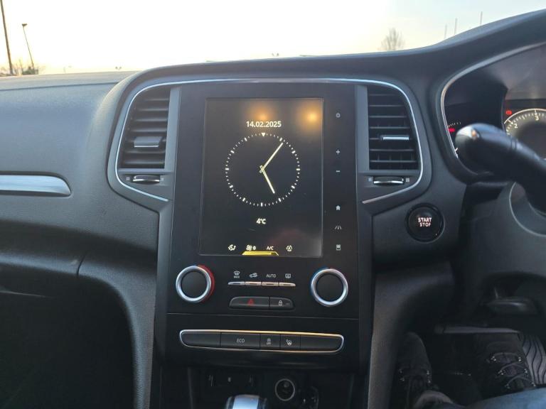 2016 Renault Megane 1.5 dCi Dynamique S Nav EDC Euro 6 5dr Hatchback Diesel Automatic