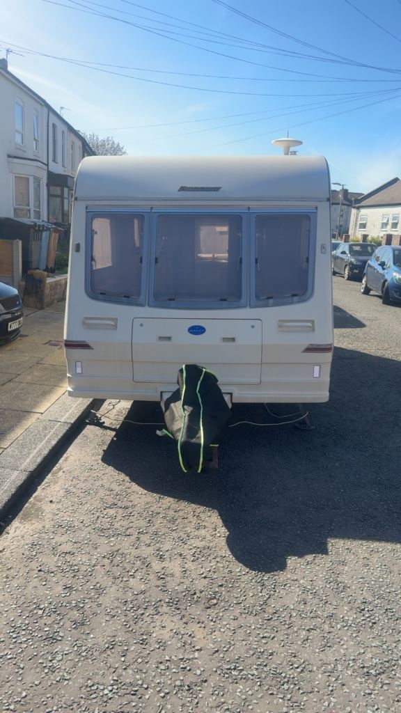 Baileys pageant 2 berth caravan 