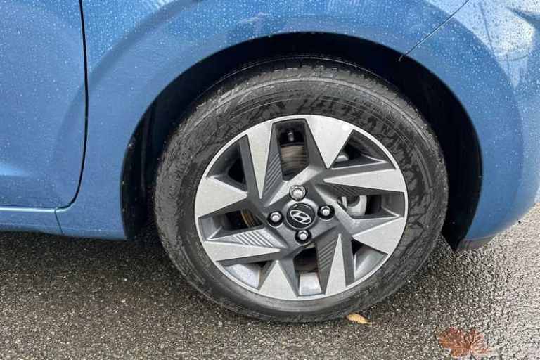 2025 Hyundai i10 1.0 Advance Hatchback 5dr Petrol Auto Euro 6 (s/s) (63 ps) Hatchback Petrol Auto...