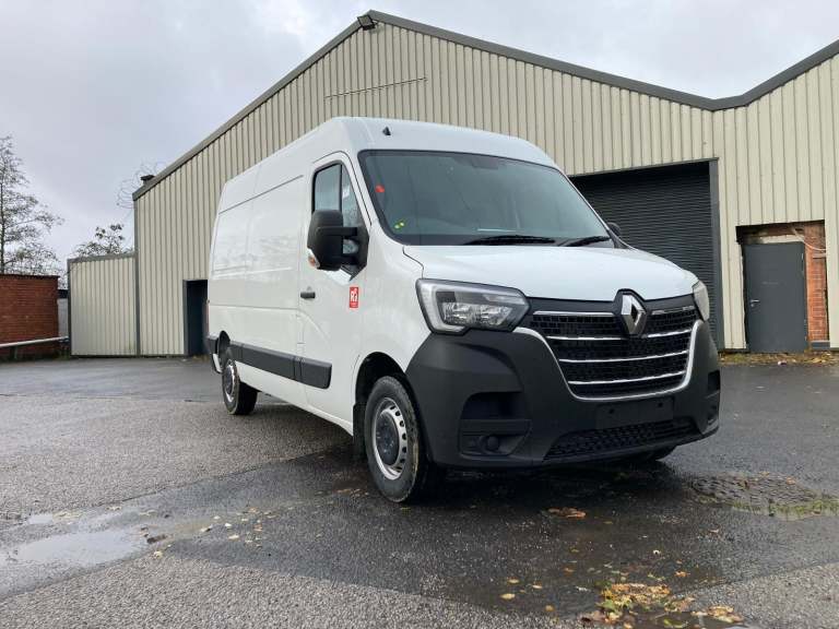 £95 + Vat Per Week - NEW RENAULT MASTER VAN 3.5T RED EDITION MWB 3T5 L2 H2 