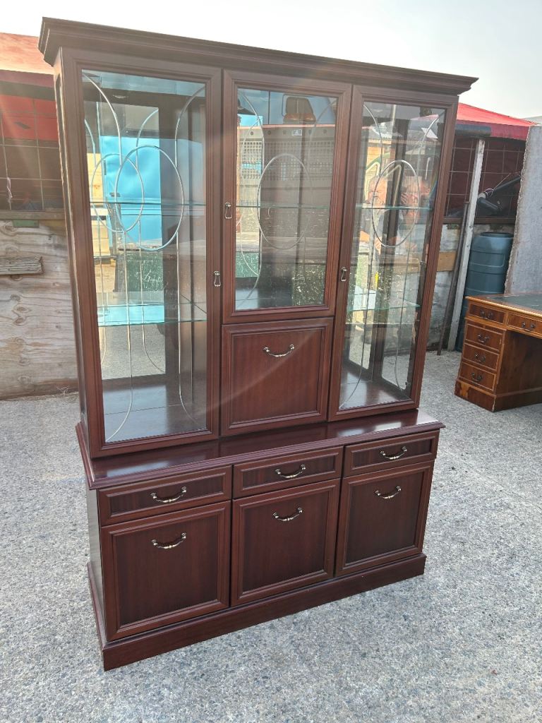 Sideboard dresser display unit