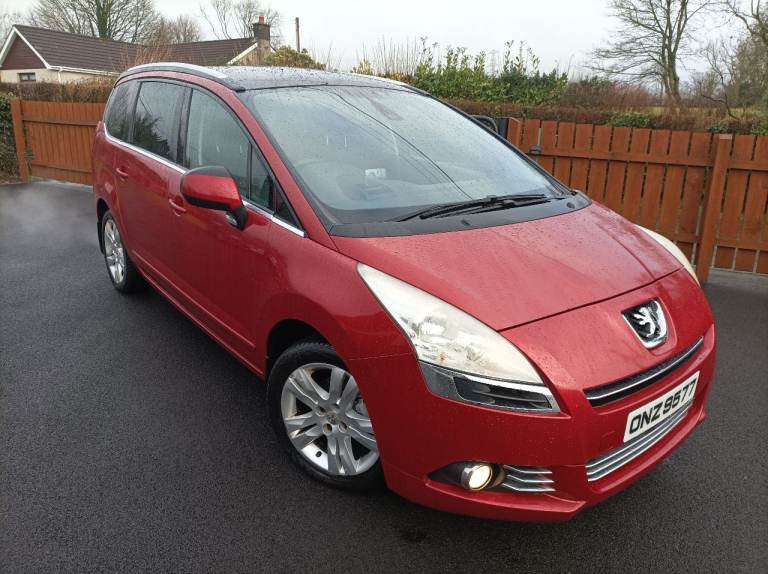PEUGEOT 5008 EXCLUSIVE 1.6 HDI DIESEL 7 SEATER MPV 