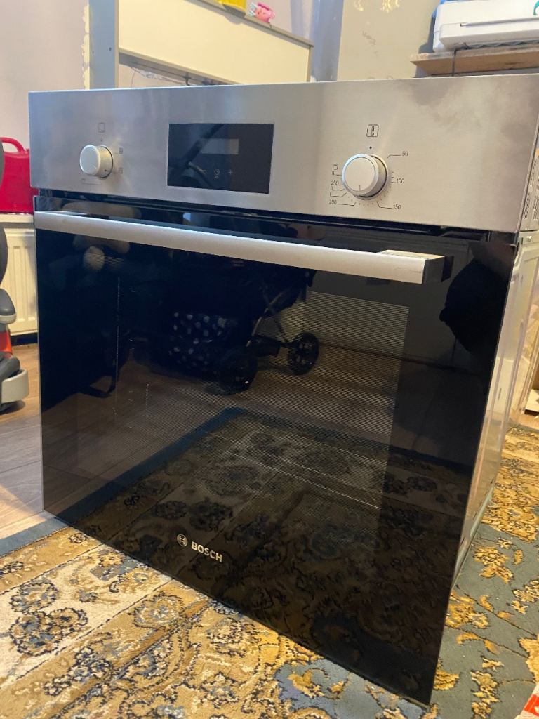 Bosch HHF133BS0B Built-In Oven - Completely new without box