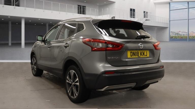 2018 Nissan Qashqai 1.5 dCi N-Connecta 5dr ++ PANROOF / NAV / CAMERA / ULEZ / 7 SERVICES ++ HATCH...