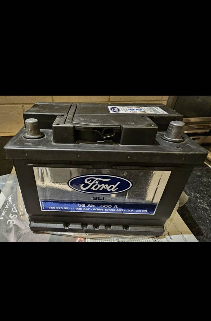 Genuine Ford Car Battery 12V 500 AMP 52AH 1935547