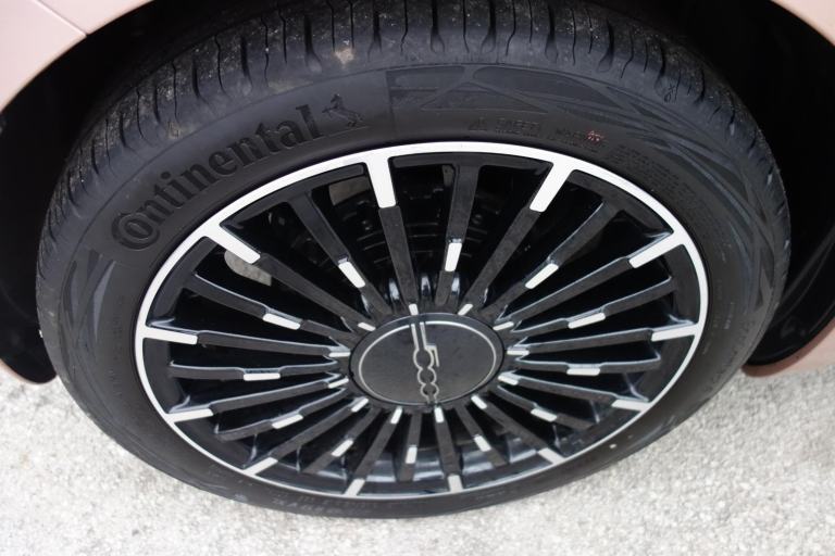 Fiat 500E 42kWh La Prima Hatchback 3dr Electric Auto (118 ps) ELECTRICITY 2022