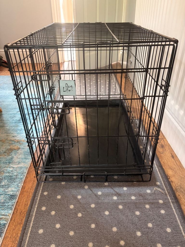 Medium dog crate