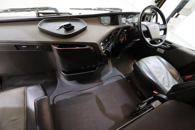 2019 (19 PLATE) Volvo FH460 6x2 Euro 6 Tractor Units