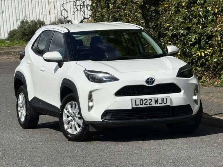 2022 Toyota Yaris Cross 1.5 VVT-h Icon E-CVT Euro 6 (s/s) 5dr HATCHBACK Petrol/Electric Hybrid Au...