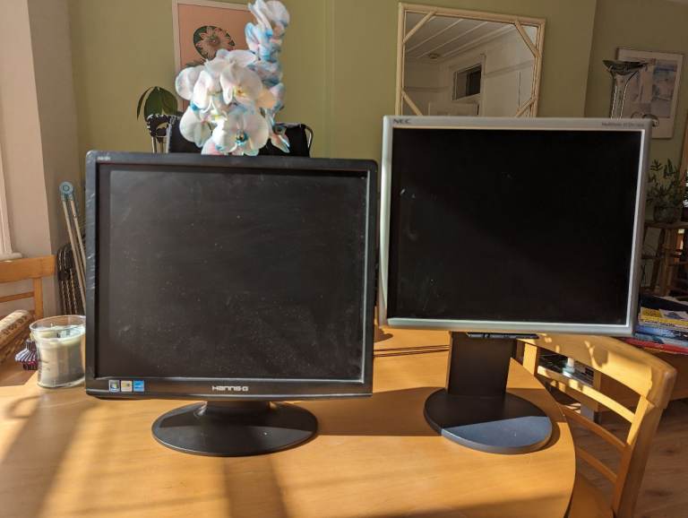 VARIOUS MONITORS/SCREENS/DISPLAYS