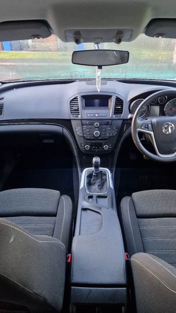 Vauxhall, INSIGNIA, Hatchback, 2010, Manual, 1956 (cc), 5 doors