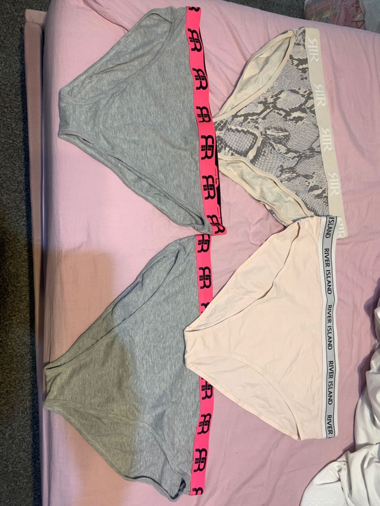RIVER ISLAND LADIES BRIEFS 18/20 & 22/24