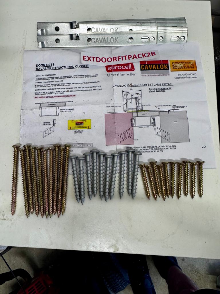 Cavalok Structural Closer, Door Set Fixing Pack