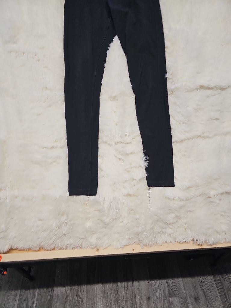 Danskin Women's High-Rise Performance Leggings in Black