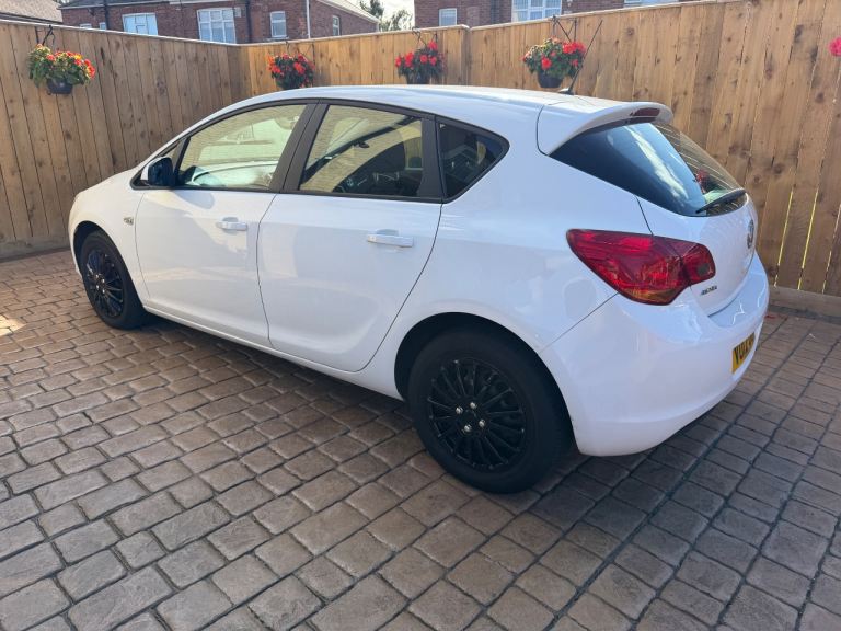 Vauxhall, ASTRA, Hatchback, 2012, Manual, 1248 (cc), 5 doors