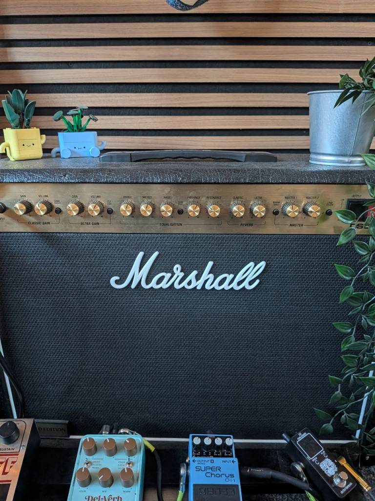 Marshall DSL 402 2X12 limited edition combo amp