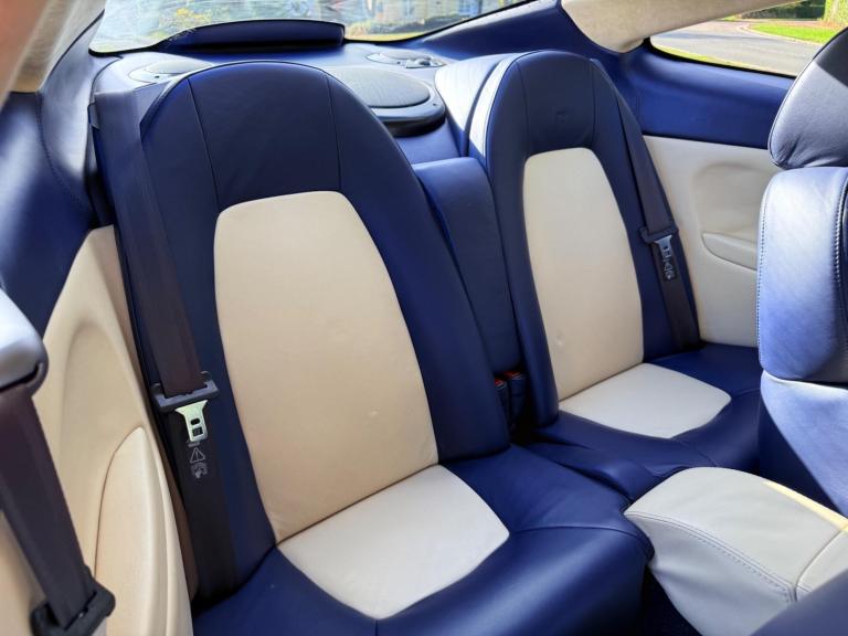 2004 Aston Martin Vanquish 5.9 Coupe 2dr Petrol Manual (396 g/km, 460 bhp) COUPE Petrol Manual