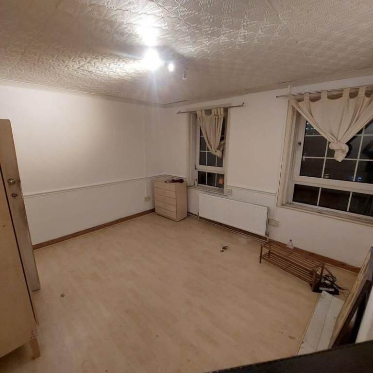 Spacious 3–4 Bedroom Furnished Flat | East India Buildings, E14