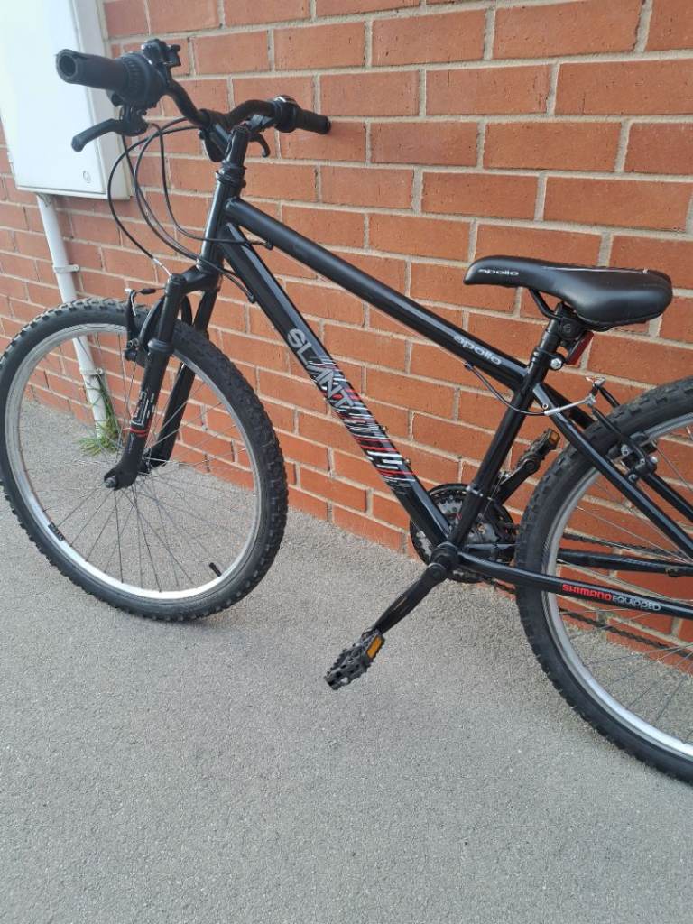 Junior's apollo mountain bike brilliant condition 