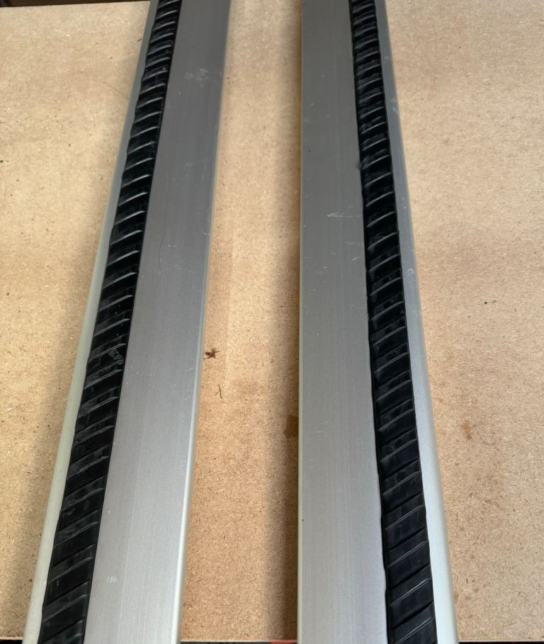 Wing bars 