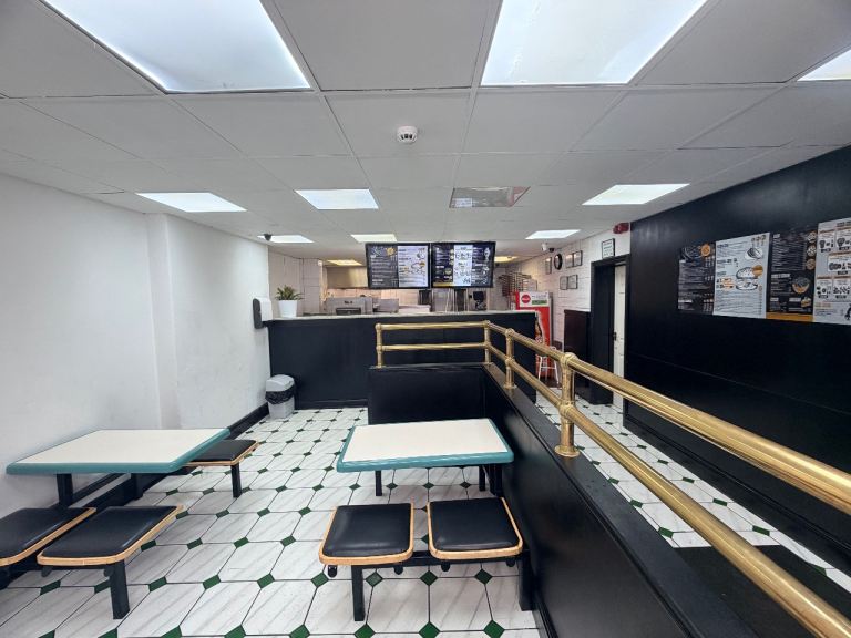 Takeaway Fast Food Shop Business For Sale - Prime Location - Heavy Footfall - Late Night License