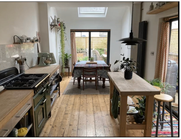 Furnished 3 double bedroom house May - June 2026 only all bills included 