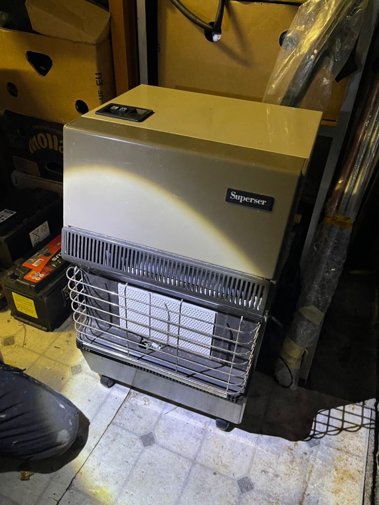 Superser Portable Radiant Gas Heater (Includes Gas Cylinder)