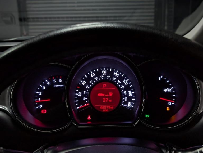 2015 Kia Ceed 1.6 CRDi 2 Hatchback 5dr Diesel DCT Euro 6 (s/s) (134 bhp) HATCHBACK Diesel Automatic