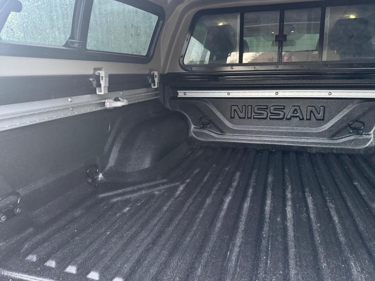  Nissan Navara 2.3 dCi N-Guard Auto 4WD Euro 6 4dr Diesel Automatic