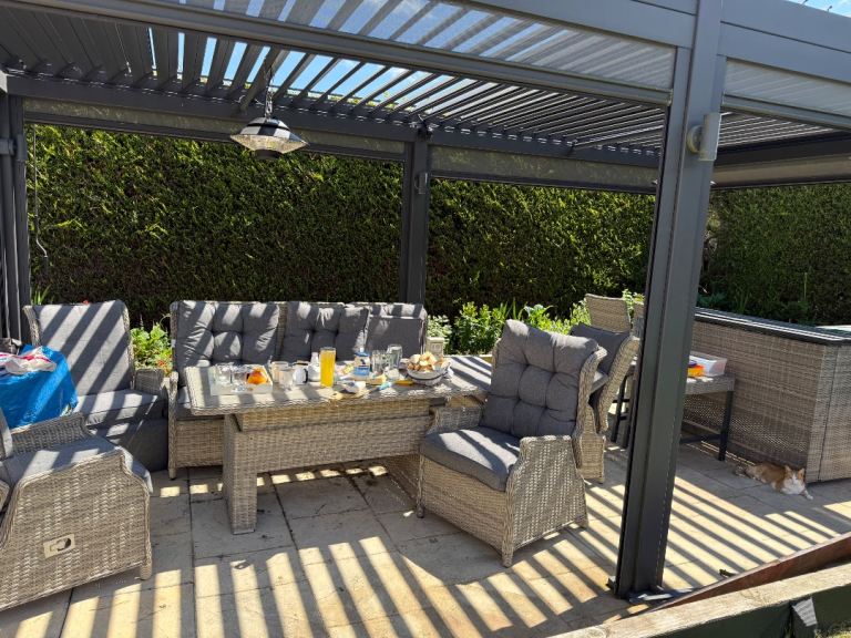 Looking for second hand patio set 
