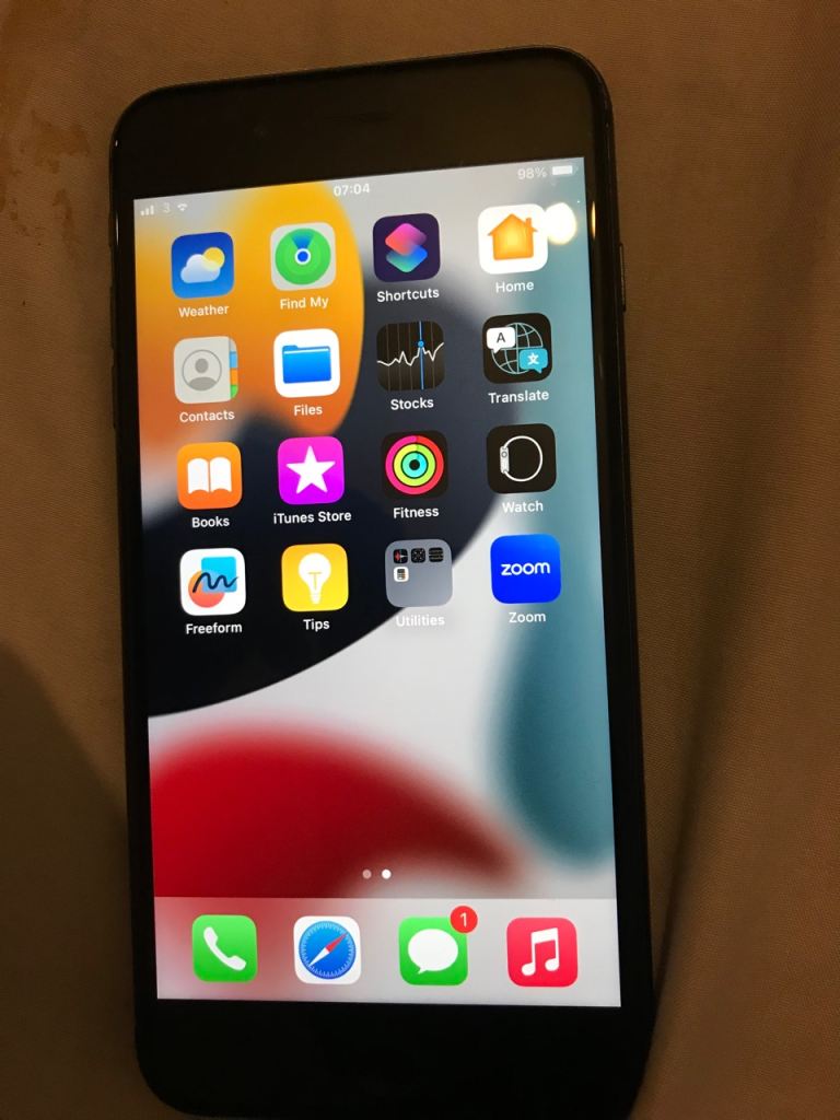 apple iPhone 8 Plus 64gb unlocked fully works looks nearly new 