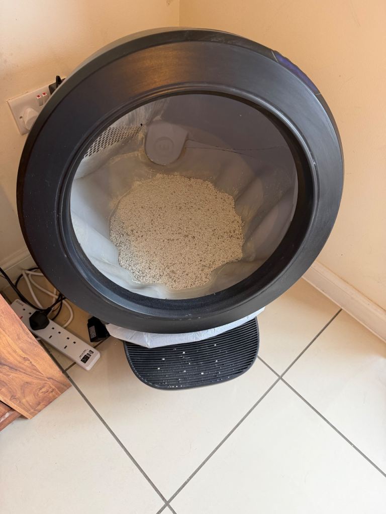 Whisker Litter Robot 4 incl warranty to Mar ’27