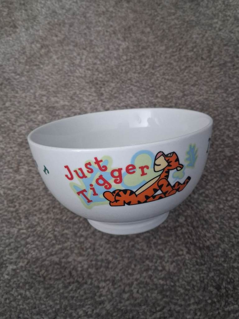 Disney Winnie the Pooh "Just Tigger" Cereal Bowl - Good Condition
