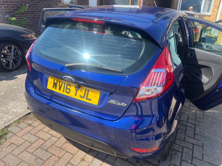 Ford, FIESTA, Hatchback, 2016, Semi-Auto, 1597 (cc), 5 doors