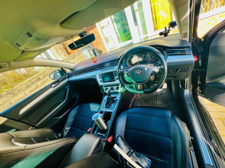 Volkswagen, PASSAT, Saloon, 2015, Semi-Auto, 1968 (cc), 4 doors