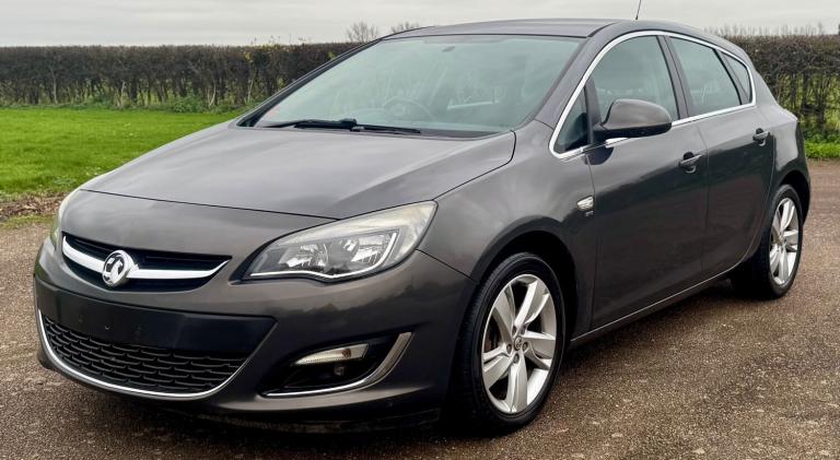 2012 Vauxhall Astra 1.6i 16V SRi  HATCHBACK Petrol Manual