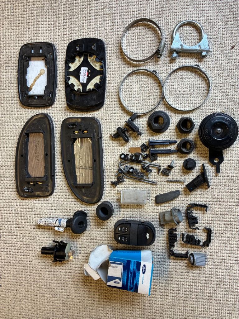 Selection of Ford Car parts, mirrors etc 