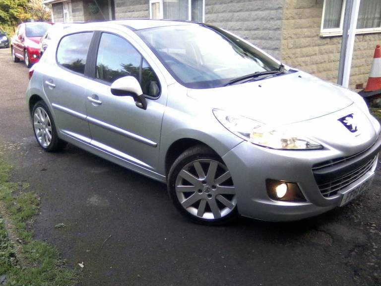 PEUGEOT 207 1.6 HDi 92 ALLURE TURBO DIESEL 5-DR 2011 (61 PLATE) 106K MILES, £35 A YEAR ROAD TAX!!!