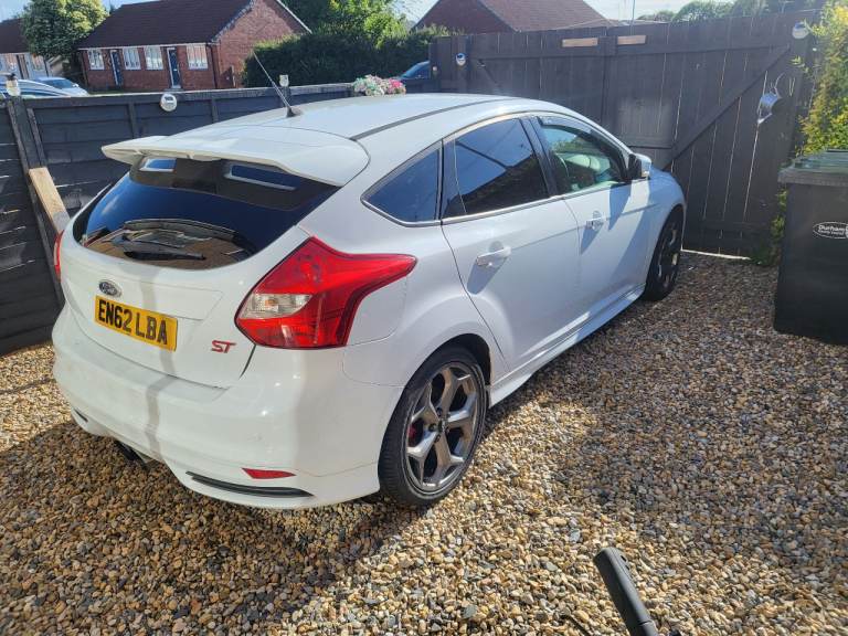 Ford, FOCUS, Hatchback, 2013, Manual, 1999 (cc), 5 doors