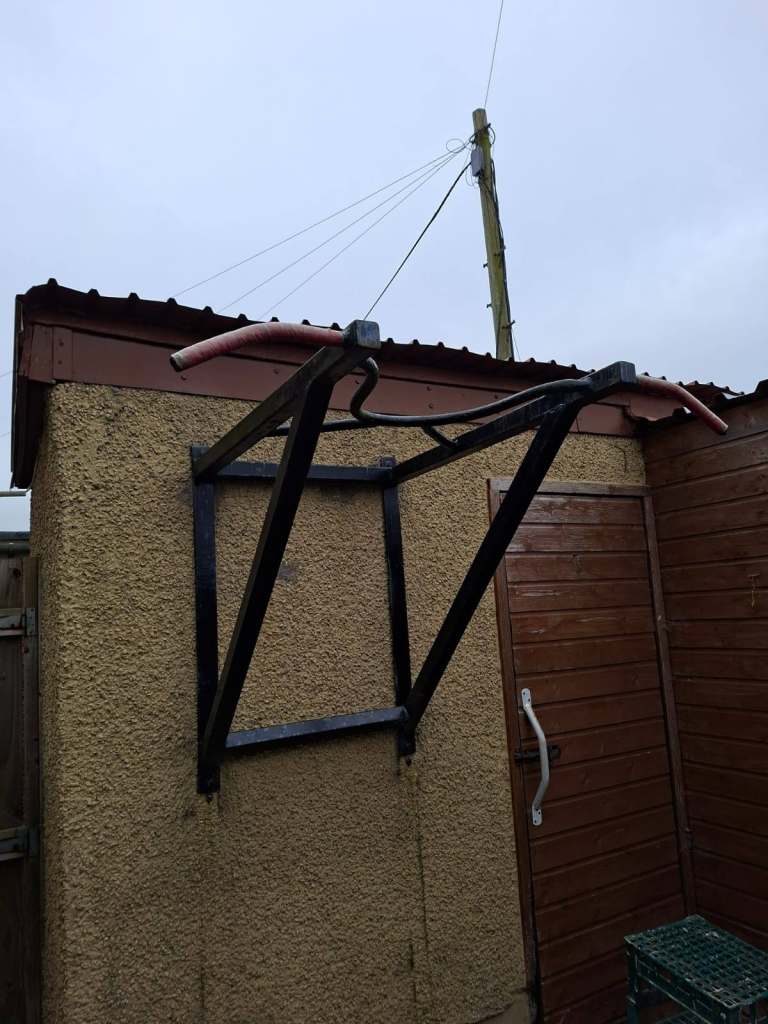 Strong chin up pull up bar frame