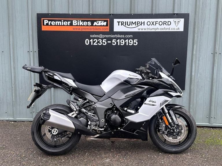 Stunning 2020/70 Kawasaki Ninja 1000 SX Motorcycle 
