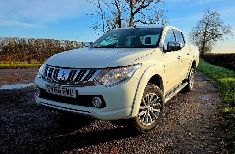 Mitsubishi, L200, Pick Up, 2017, Manual, 2442 (cc)