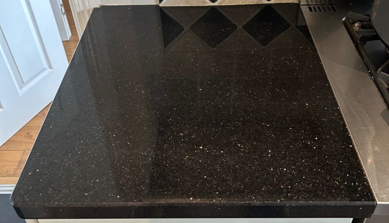 Black Sparkle Kitchen Worktop with Sink Cut-out – Good Condition