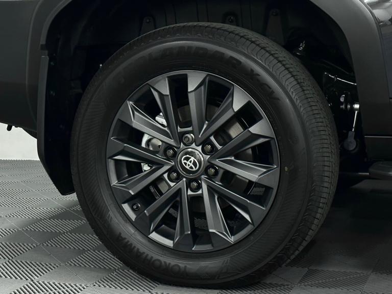 2025 Toyota Land Cruiser Invincible 2.8 D-4D Auto (LWB) ( 204 bhp ) Station Wagon Diesel Automatic