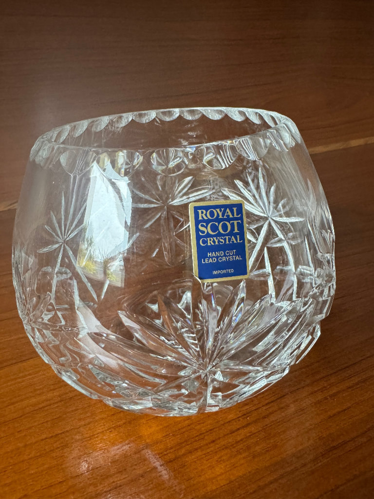 Small cut glass bowl