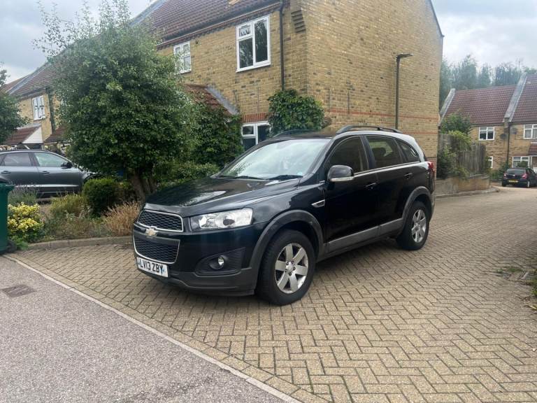 Chevrolet CAPTIVA Estate AUTOMATIC 2013 Low mileage S/History Will be sold with new MOT