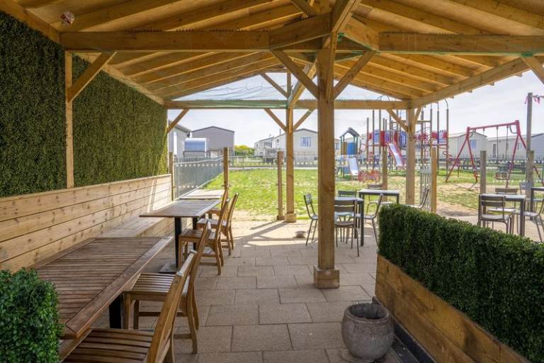 🌞 Willerby Salsa – Affordable Holiday Home at Harts Holiday Park, Kent 🏖️