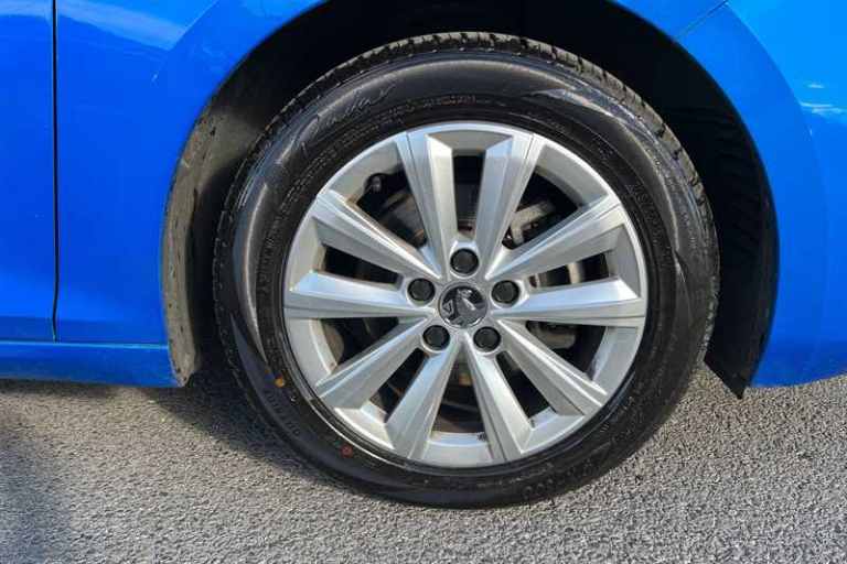 2022 Vauxhall Astra 1.2 Turbo 130 Design 5dr HATCHBACK PETROL Manual